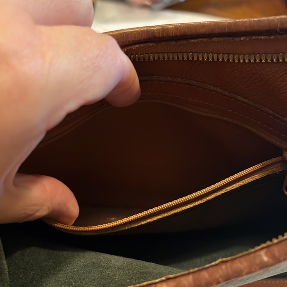 Dooney & Bourke black pebbled leather shoulder bag - Picture 7 of 16